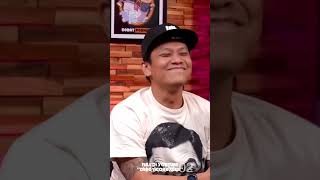 KETIKA BORIS PAKAI SARUNG DAN PECI  MEISITA TERPUKAU meisita  boris deddycorbuzier ￼vidialdiano [upl. by Telracs]