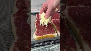 Gebackenes Toastbrot🍞 mit Hackfleisch🥩 Ein leckeres und einfaches Rezept🥘‼️ [upl. by Nivanod337]