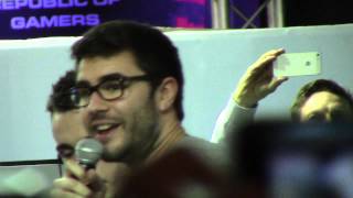 CYPRIEN GAMING  CYPRIEN ET SQUEEZIE  PARIS GAMES WEEK 2013 [upl. by Dranyer]