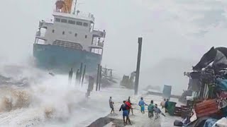 250 kmh 🚨 Cyclone Batsirai made landfall in Madagascar [upl. by Krahmer]