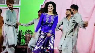 Kwari Meri Nathli Dholna 😍Hot Mujra dance Laila 🥵🥵 [upl. by Selena]