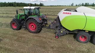 Hesston 4900 Verse the New Claas Quadrant 5300 [upl. by Elorac]