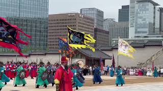 Royal Korean Gyeongbokgung Palace amp Guard Changing Ceremony [upl. by Idoux]