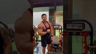 Chul Soon Hwang Details Back Workout For Widespread Lats [upl. by Leunas]