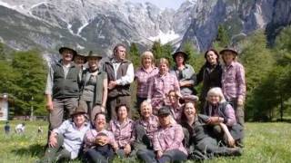 Jaegerinnentreffen im Trentino La festa con il Gruppo Cacciatriciwmv [upl. by Ashok]