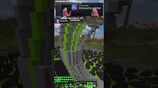 BastiGHG stirbt fasst in Craft Attack 12😧 bastighg minecraft clips subscribe twitchstreamer [upl. by Naloj]