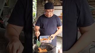 Ayam goreng kunyit berempah kari foodhunter [upl. by Leakim433]