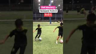 Scissors feint skillshorts youtubeshorts shortsyoutube scissors soccerdrills skillmoves [upl. by Ahsehat539]