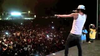 Tommy Lee Sparta Smashes Jamworld Back2SCH Treat School AID [upl. by Center]