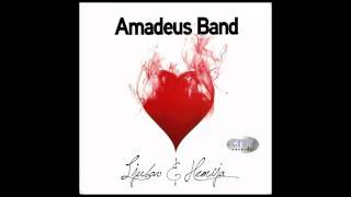 Amadeus Band  Stopala  Audio 2009 HD [upl. by Zephan]