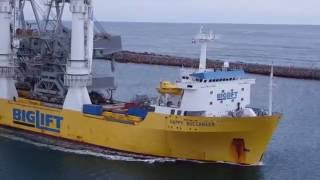 BigLifts Happy Buccaneer arriving in Newcastle NSW [upl. by Nnil974]