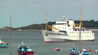 The Isles of Scilly  The Scillonian III Arrives at Hugh Town Harbour St Marys [upl. by Casie446]