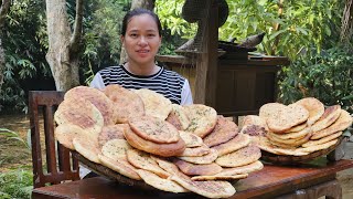 How To Turkish Bread Goes to market sell  Feed Pigeons amp Chickens  Ly Thi Ca [upl. by Landbert559]