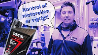 Motorolie på motorcykel  sådan kontrollerer du niveau og efterfylder olie [upl. by Derrick11]