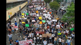 Más de 500 estudiantes de la UNAM exigen la expulsión de porros [upl. by Coffin]