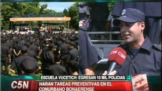 C5N  SEGURIDAD EGRESARON 10 MIL POLICIAS DE LA ESCUELA VUCETICH PARTE 2 [upl. by Kcirttap]