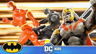 Aventuras de juguete de Batman en Español 🇪🇸  Prueba de velocidad  DCKidsEspana [upl. by Ora38]