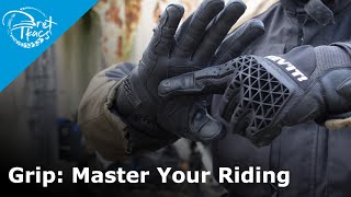 Proper motorcycle grip how to use you hands [upl. by Enreval]