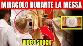 MIRACOLO Incredibile durante la MESSA Video Shock Guarda cosa è successo [upl. by Nosreip353]