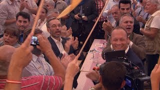 FPÖPolitiker im Festzelt am Volksfest in Wieselburg [upl. by Enaoj418]