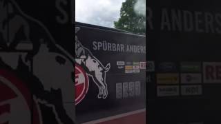 1FC Köln Mannschaftsbus kommt am Rhein Energie Stadion an Und werden von den Fans empfangen [upl. by Uliram541]