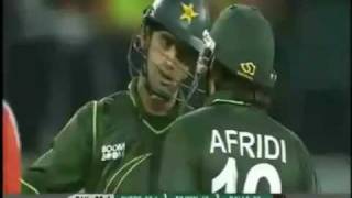 Hammad Azam Huge Six to Ravi Bopara  2nd T20 abdul razzaq  Pak Vs Eng 2012 amazing [upl. by Apul]