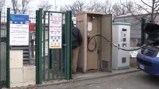 Metano Self Service in Francia [upl. by Rustice]