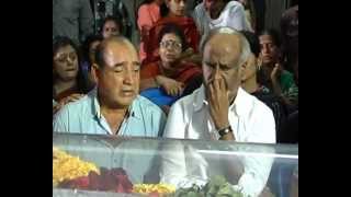 AGNI NEWS SERVICES RAJANIKANTH PAYS HOMAGE TO MANJULA [upl. by Yesor278]