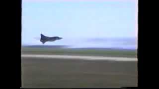 009 decolare evolutie 2 low pass MiG23 243 Bobocu 1990 [upl. by Spanjian]