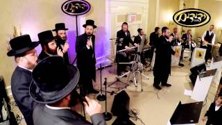 Chasidic 1st Dance Shea Berko amp Yedidim Choir  ריקודין בחתונה חסידית יהושע בערקא ומקהלת ידידים [upl. by Kannav997]