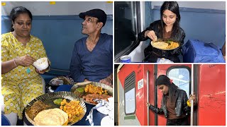 Train Mujhe bahut pasand hai 😍  mummy ne tasty Khana bnaya  alkaagarwal  kolkata [upl. by Kone431]