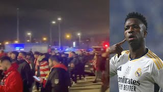 Aficionados del Atleti cantan quotVinicius eres un monoquot fuera del Metropolitano [upl. by Nylakcaj]