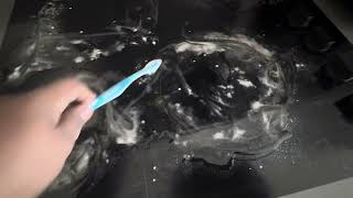 How to Clean your Dirty and Oily Glass Cooktop with Vinegar and Bicarb Soda [upl. by Anayet]