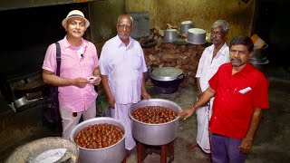 This Legendary MAKKAN PEDA Sweet Goes Back 190 Years ARCOT CHETTIYAR SWEET STALL Near Vellore [upl. by Haridan974]