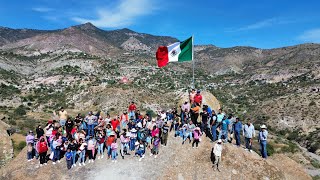 La bandera que unió un pueblo en la Sierra de Queretaro [upl. by Ateinotna]