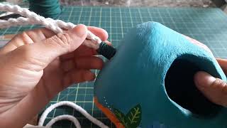 Como fiz cordão para pendurar casinha de passarinho 🐦 artesanato casinhafofa macrame tutorial [upl. by Eseilana311]