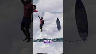 Gabriel Medina faz história com a maior nota no surf e captura a foto mais bela das Olimpíadas [upl. by Konikow128]