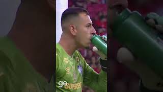 THIAGO SILVA QUASE ENTREGA A PAÇOCA  INTERNACIONAL X FLUMINENSE  shorts  geglobo [upl. by Annaihs518]