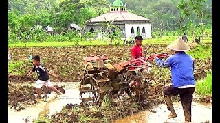 Hand Tractor Quick G1000 Boxer walking Two Wheel tractor working [upl. by Vivl]