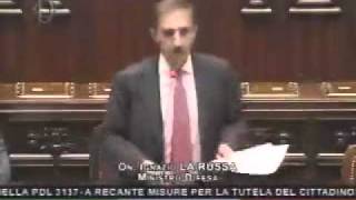 Lo scontro La Russa Fini alla Camera dei deputati [upl. by Abrahamsen]