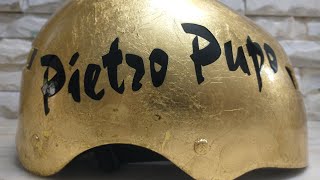 Capacete ouro  para o Pietro  capacete personalizado pela Garagewtp [upl. by Ihcehcu220]