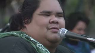 Israel quotIZquot Kamakawiwoʻole  quotHawaiʻi Alohaquot Live at Miloliʻi [upl. by Pallas20]