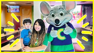 CHUCK E CHEESE Family Fun Indoor Activities for Kids [upl. by Thorlay]