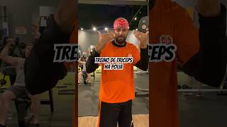 Treino de Tríceps na Polia academia treino gymlife [upl. by Nonnair]