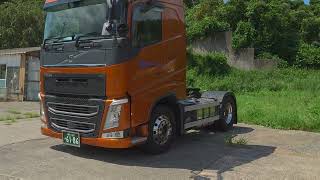 VOLVO TRACTOR HEAD 540PS WAXING [upl. by Giacomo]