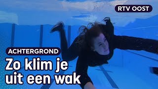 Veilig schaatsen Zo red je jezelf uit een wak  RTV Oost [upl. by Llieno66]