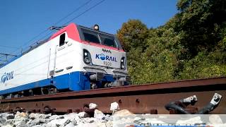 8500호대 화물형 전기 기관차 죽령역 출발 Korail 8500 Electric Locomotive Jukryeong Station Departure [upl. by Atteuqihc]