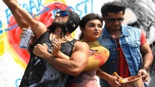 Ranveer Singh Parineeti Chopra Ali Zafar PAINT Mumbai Walls [upl. by Amsirp]