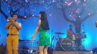 Mon Laferte  Amarrame BAILE [upl. by Yojal]