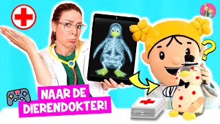 DE ZOETE ZUSJES LEREN DIEREN BETER MAKEN bij DE DOKTER Een Pinguin Met Stippen ❤️DeZoeteZusjes❤️ [upl. by Karub]